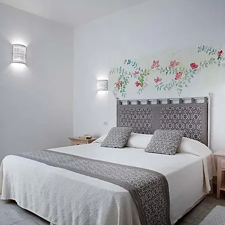 Flamingo 4*