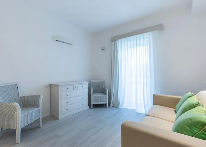 Отель Flamingo Санта-Маргерита-ди-Пула