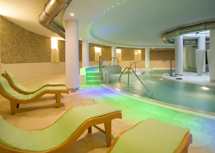 Flamingo Hotel 4*