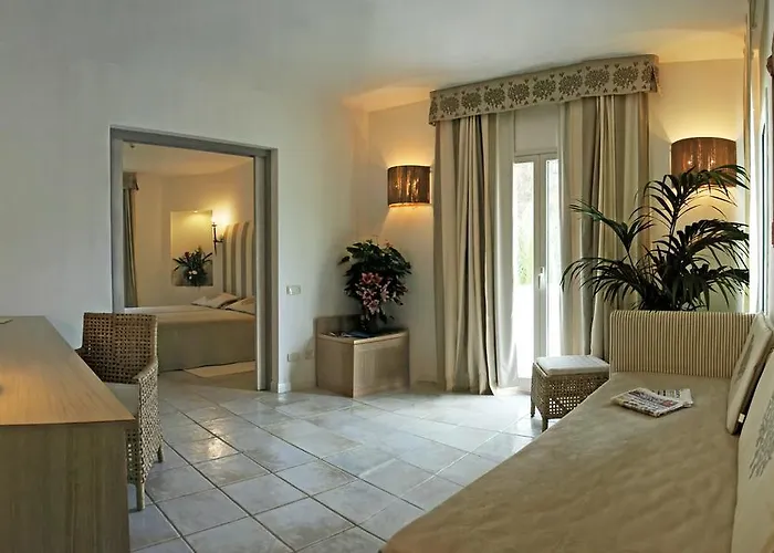 Отель Flamingo 4*